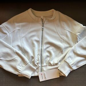 NWT Lululemon Ribbed Softstreme Cropped Jacket